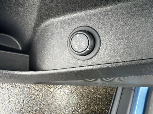 Used 2024 Chevrolet Equinox LT w/ LPO, Floor Liner Package FWD image 13