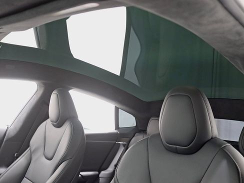 Used 2023 Tesla Model S Standard Range image 33