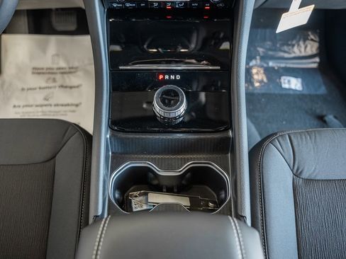 New 2025 Jeep Grand Cherokee Laredo X w/ Luxury Tech Group I image 24