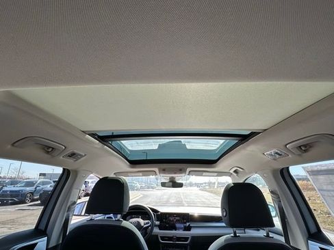 New 2026 Volkswagen Taos SE AWD/4WD image 23