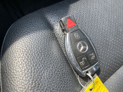 Used 2014 Mercedes-Benz C 300 4MATIC Sedan image 28