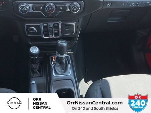 Used 2018 Jeep Wrangler Unlimited Sport S AWD/4WD image 23