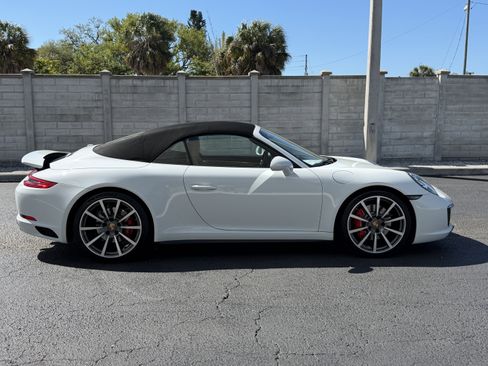 Certified 2018 Porsche 911 Carrera 4S image 7