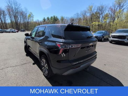 Used 2025 Chevrolet Equinox LT AWD/4WD image 3