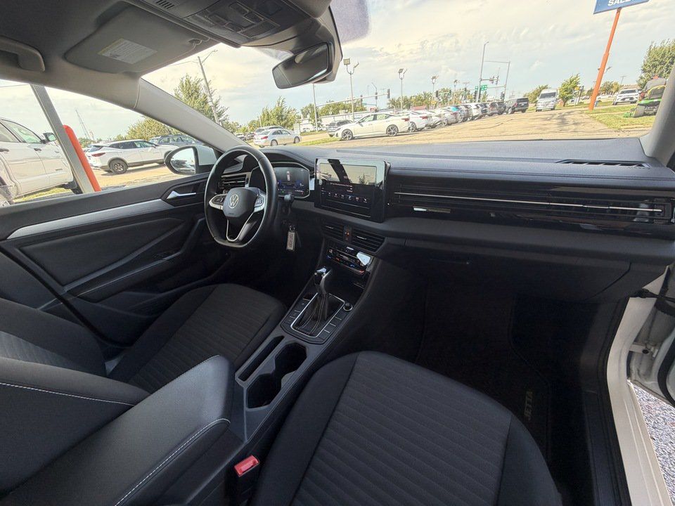Used 2025 Volkswagen Jetta S FWD image 19