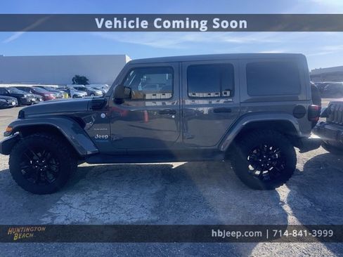 Used 2021 Jeep Wrangler Unlimited Sahara w/ Cold Weather Group image 8