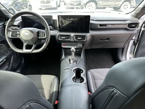 Used 2024 Ford Mustang Coupe RWD image 18