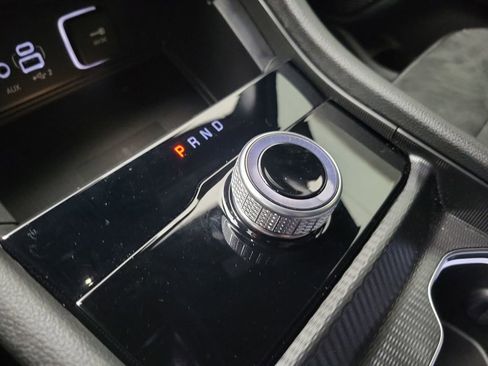 Used 2025 Jeep Grand Cherokee L Laredo image 13