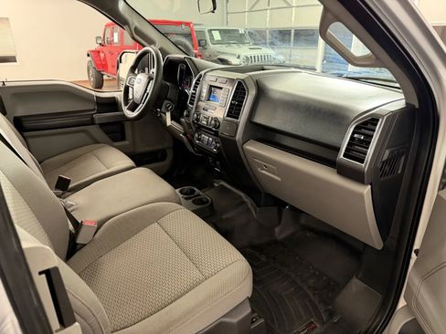 Used 2016 Ford F150 XLT AWD/4WD image 23