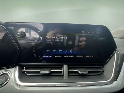 New 2025 Chevrolet Trax LT w/ LT Convenience Package image 13