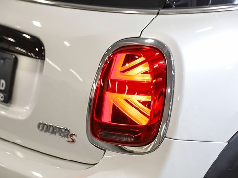 Used 2023 MINI Cooper S image 9