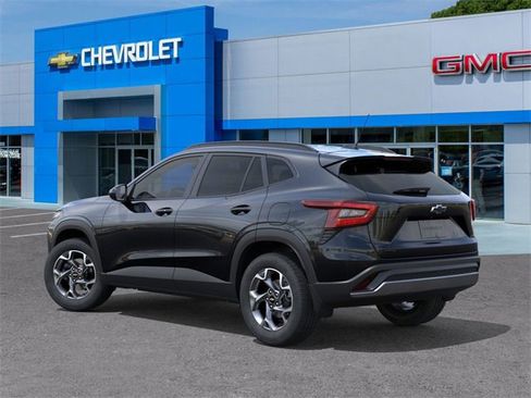 New 2026 Chevrolet Trax LT w/ Driver Confidence Package image 3