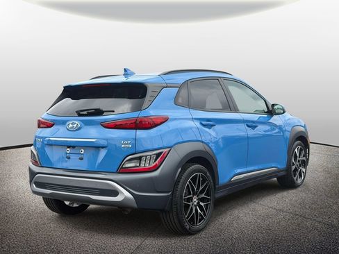 Used 2022 Hyundai Kona Limited w/ Cargo Package AWD/4WD image 2