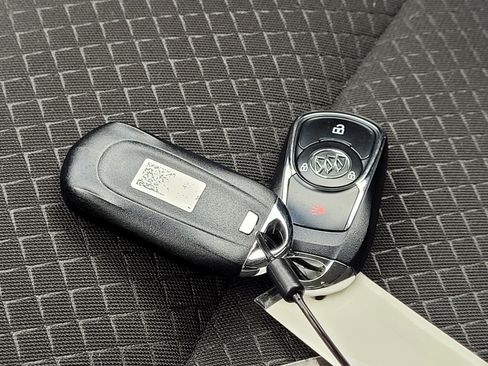 Certified 2022 Buick Encore Preferred w/ Safety Package image 25