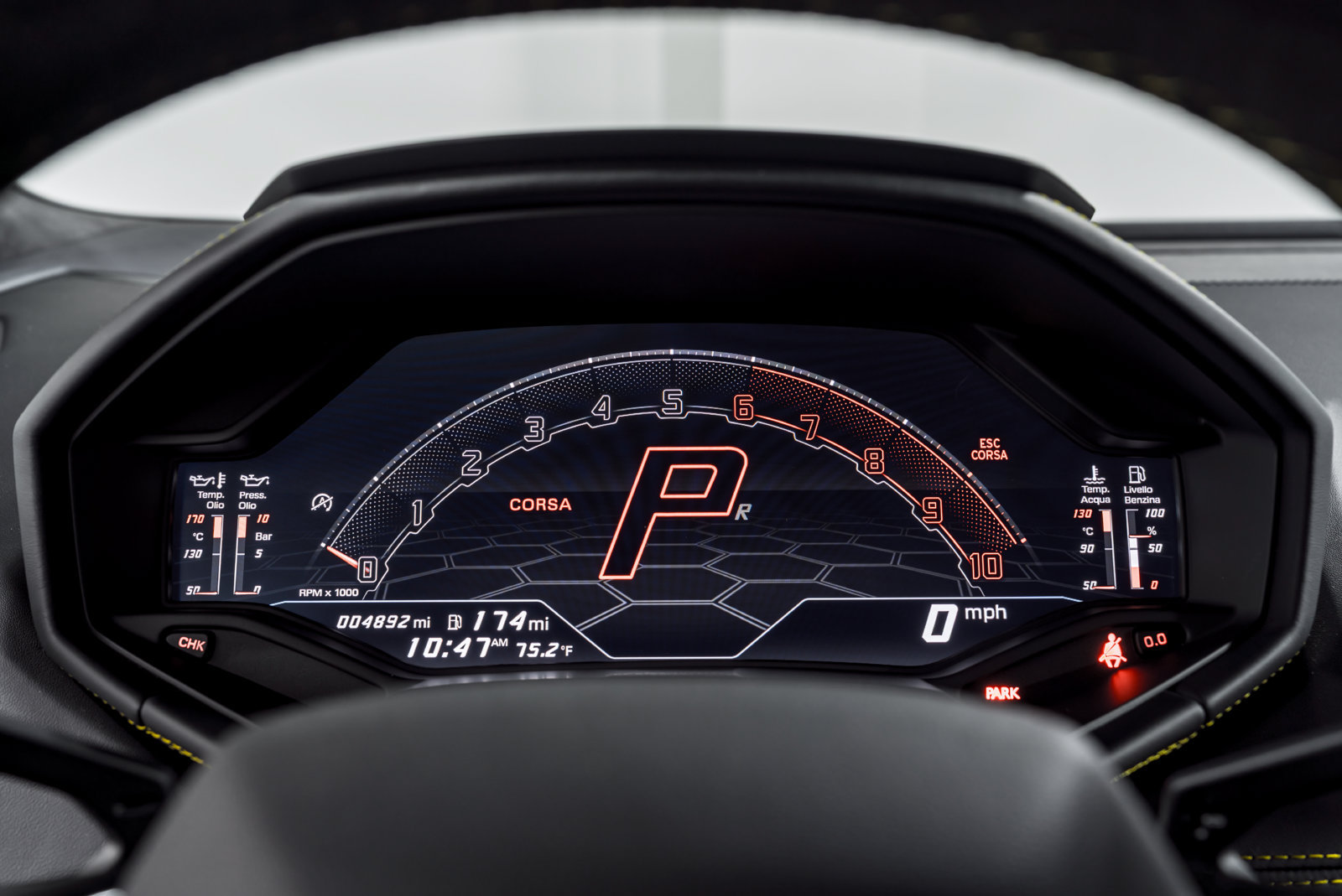Used 2022 Lamborghini Huracan EVO RWD image 17