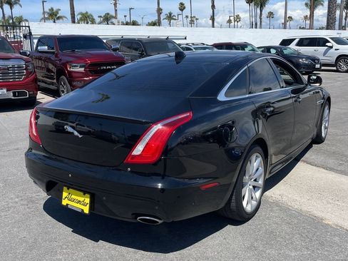 Used 2016 Jaguar XJ R-Sport RWD image 3