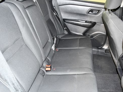 Used 2024 Nissan Rogue S image 43