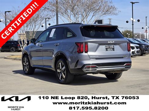 Certified 2023 Kia Sorento S w/ Panoramic Sunroof Package image 3