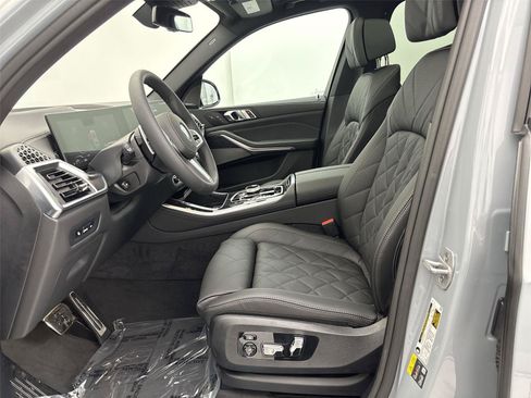 New 2026 BMW X5 xDrive50e w/ Executive Package AWD/4WD image 25