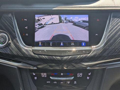 Used 2023 Cadillac XT6 Premium Luxury w/ Technology Package image 37