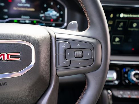 Used 2025 GMC Sierra 1500 AT4 w/ AT4 Premium Package AWD/4WD image 39