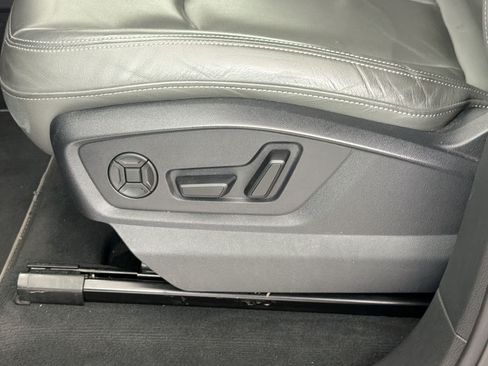 Used 2025 Audi Q7 3.0T Premium Plus AWD/4WD image 13