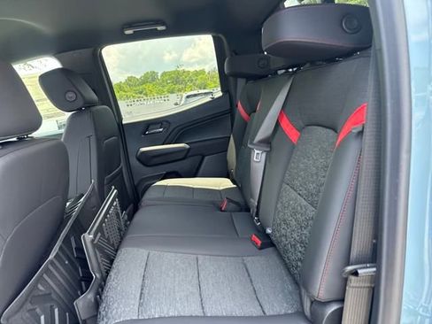 New 2025 Chevrolet Colorado Z71 w/ Midnight Edition image 24