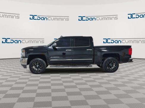 Used 2017 Chevrolet Silverado 1500 LTZ AWD/4WD image 5