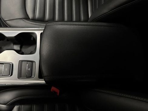 Used 2022 Ford Edge SEL w/ Convenience Package image 20