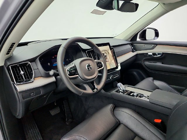 Used 2026 Volvo XC90 B6 Ultra w/ Protection Package Premier AWD/4WD image 20