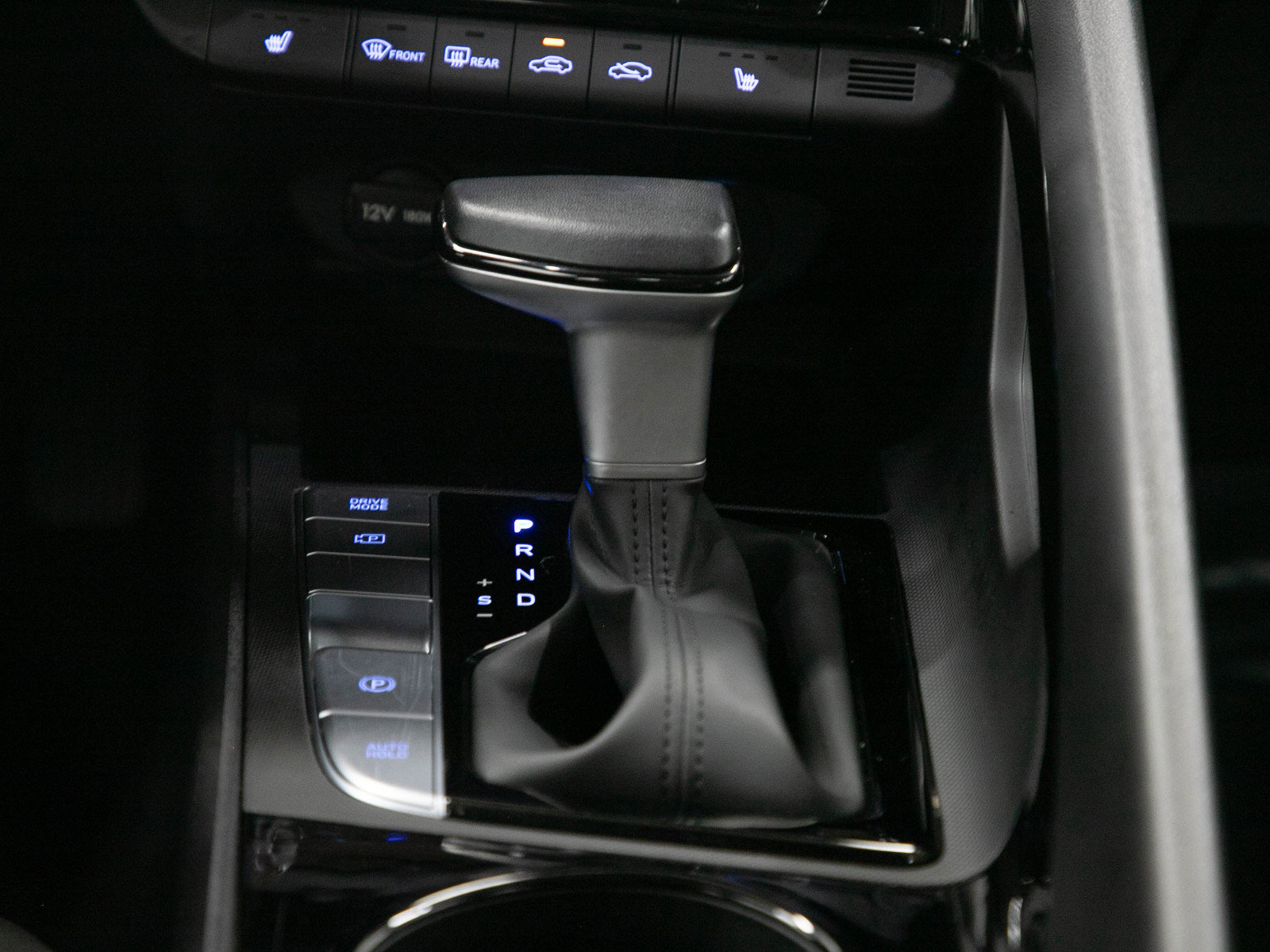 Used 2025 Hyundai Elantra SEL FWD image 18