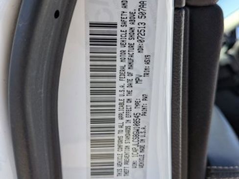 Used 2016 Jeep Cherokee Latitude image 16