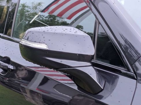 Used 2023 Cadillac XT4 Sport FWD image 11