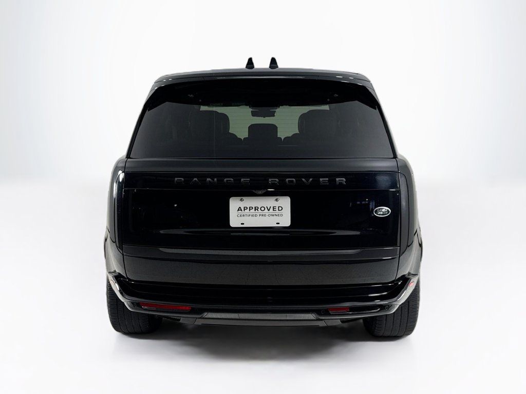 Used 2023 Land Rover Range Rover Long Wheelbase SE AWD/4WD image 4