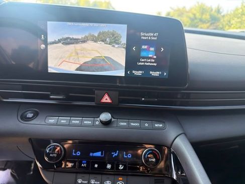 Used 2026 Hyundai Elantra SEL FWD image 15