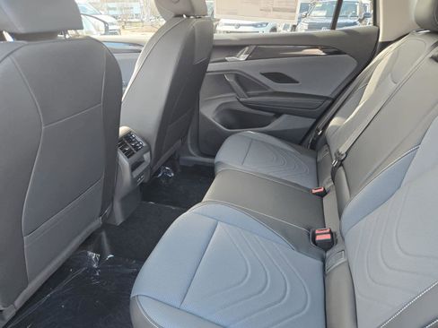 New 2026 Volkswagen Tiguan SE image 10