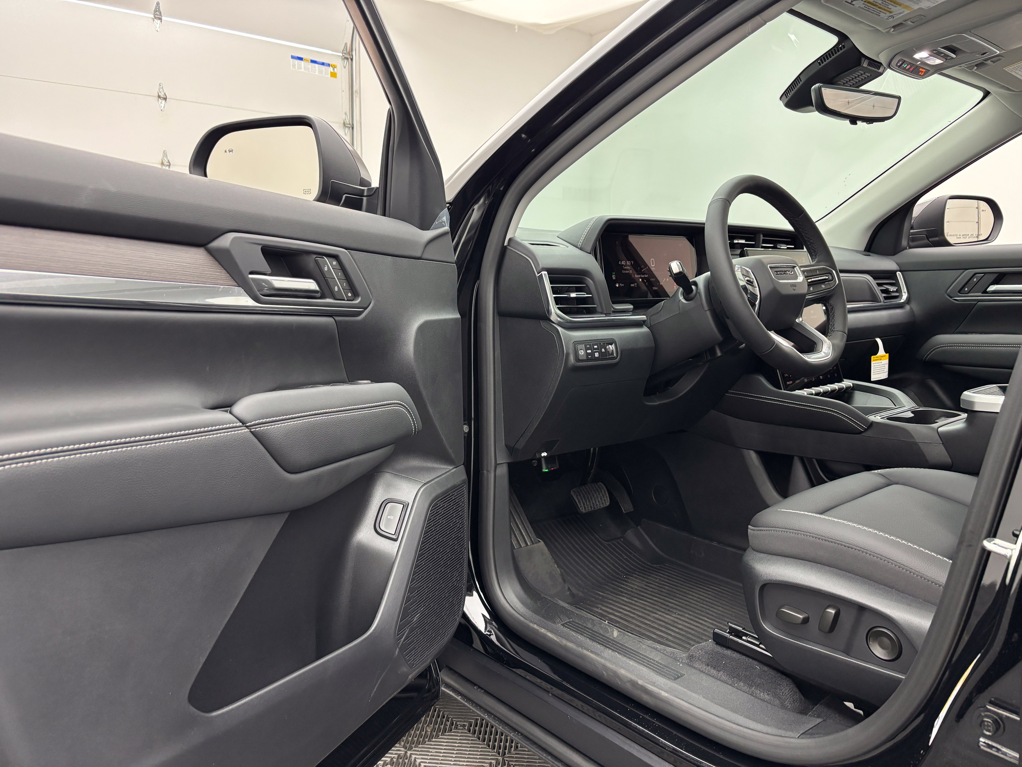 New 2027 GMC Terrain Denali w/ LPO, Floor Liner Package AWD/4WD image 18