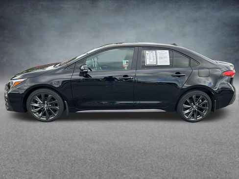 Used 2025 Toyota Corolla SE w/ SE Premium Package FWD image 2