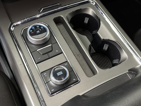 Certified 2021 Ford Expedition XLT w/ Black Accent Package image 22