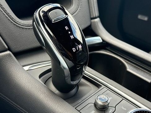 Certified 2025 Cadillac XT6 Luxury image 22