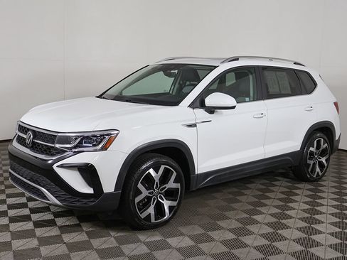Used 2023 Volkswagen Taos SEL AWD/4WD image 11