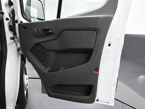 Used 2023 Ford Transit 350 XL image 39