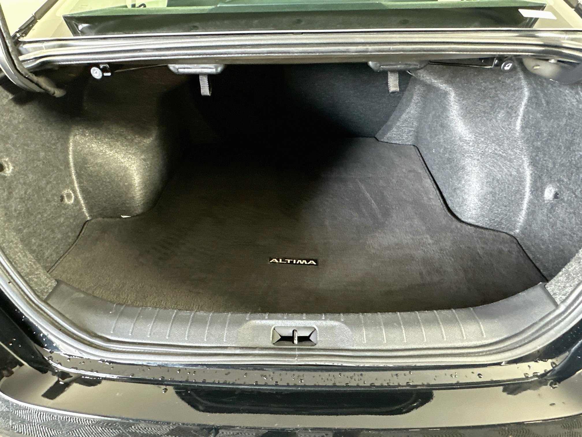Used 2025 Nissan Altima 2.5 SV FWD image 26