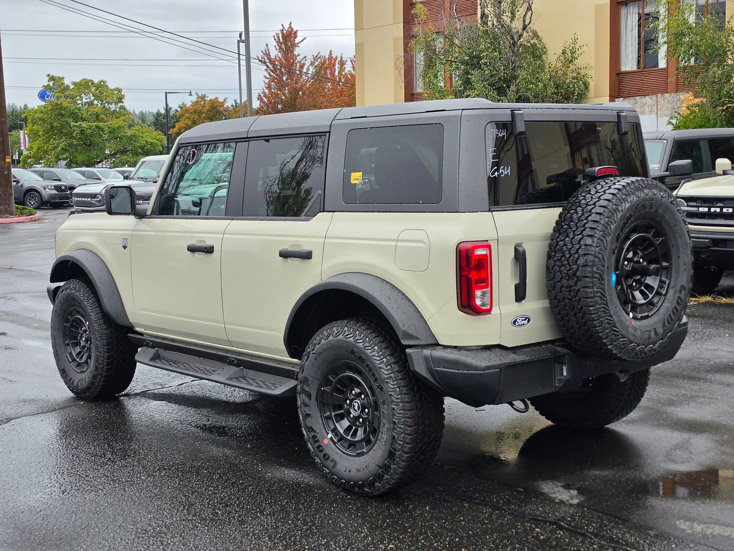 New 2026 Ford Bronco Big Bend w/ Black Diamond Package AWD/4WD image 7
