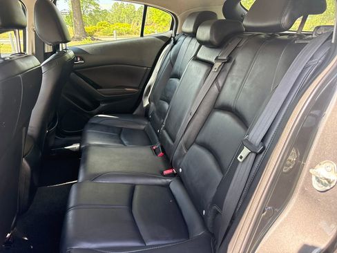 Used 2017 MAZDA MAZDA3 Touring FWD image 30