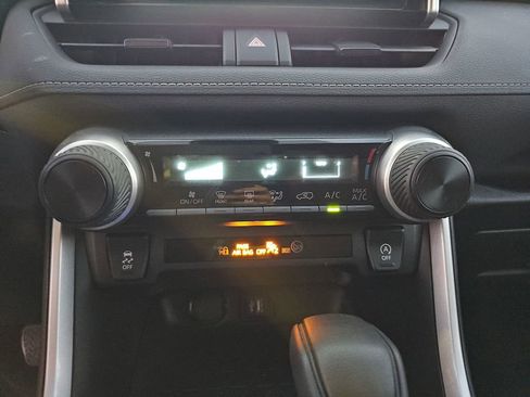 Used 2024 Toyota RAV4 LE image 23