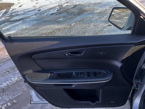 Used 2011 GMC Acadia SLT w/ Technology Package image 17