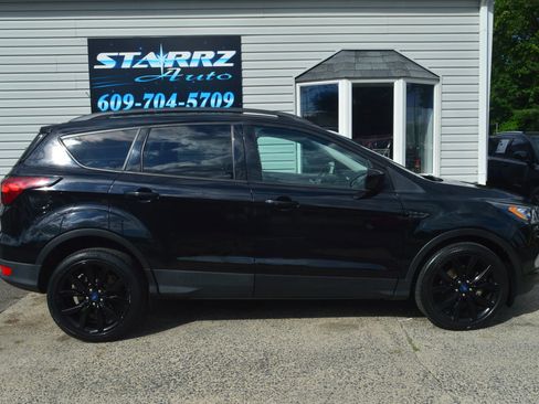 Used 2019 Ford Escape SE FWD image 6