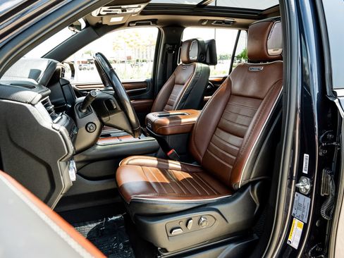 Used 2023 GMC Yukon Denali Ultimate AWD/4WD image 34