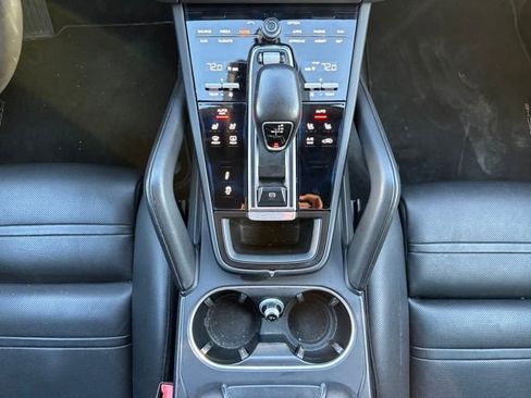 Used 2019 Porsche Cayenne S image 25